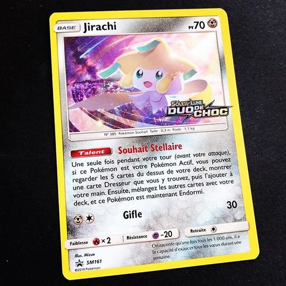 Jirachi SM161, une des quatre cartes promotionnelles Avant Première de la série Duo de Choc